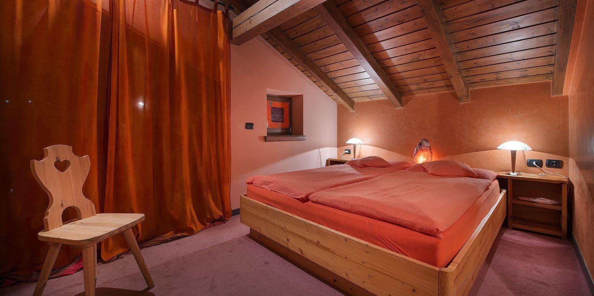 Hotel Marzia ลีวินโญ ภายนอก รูปภาพ